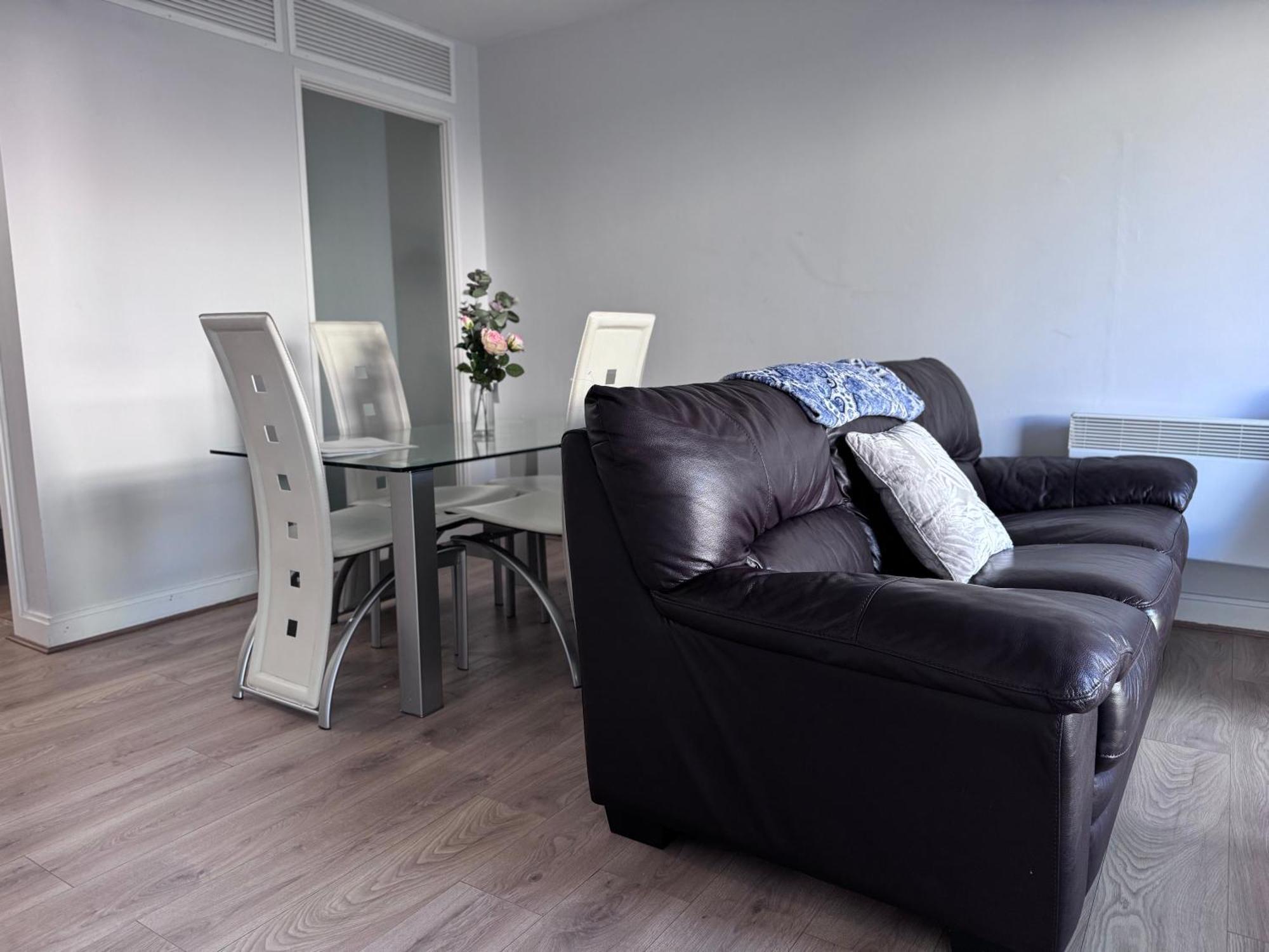 Апартаменты Luxe Heights Nest Бирмингем Экстерьер фото